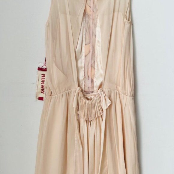 BCBG Max Azria RUNWAY Collection DRESS Limited Edition 100% SILK Pleated ( S ) - Picture 6 of 6